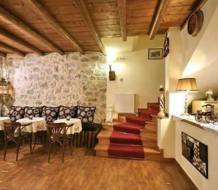 Hotel Archontiko Tis Zois Stemnitsa Esterno foto